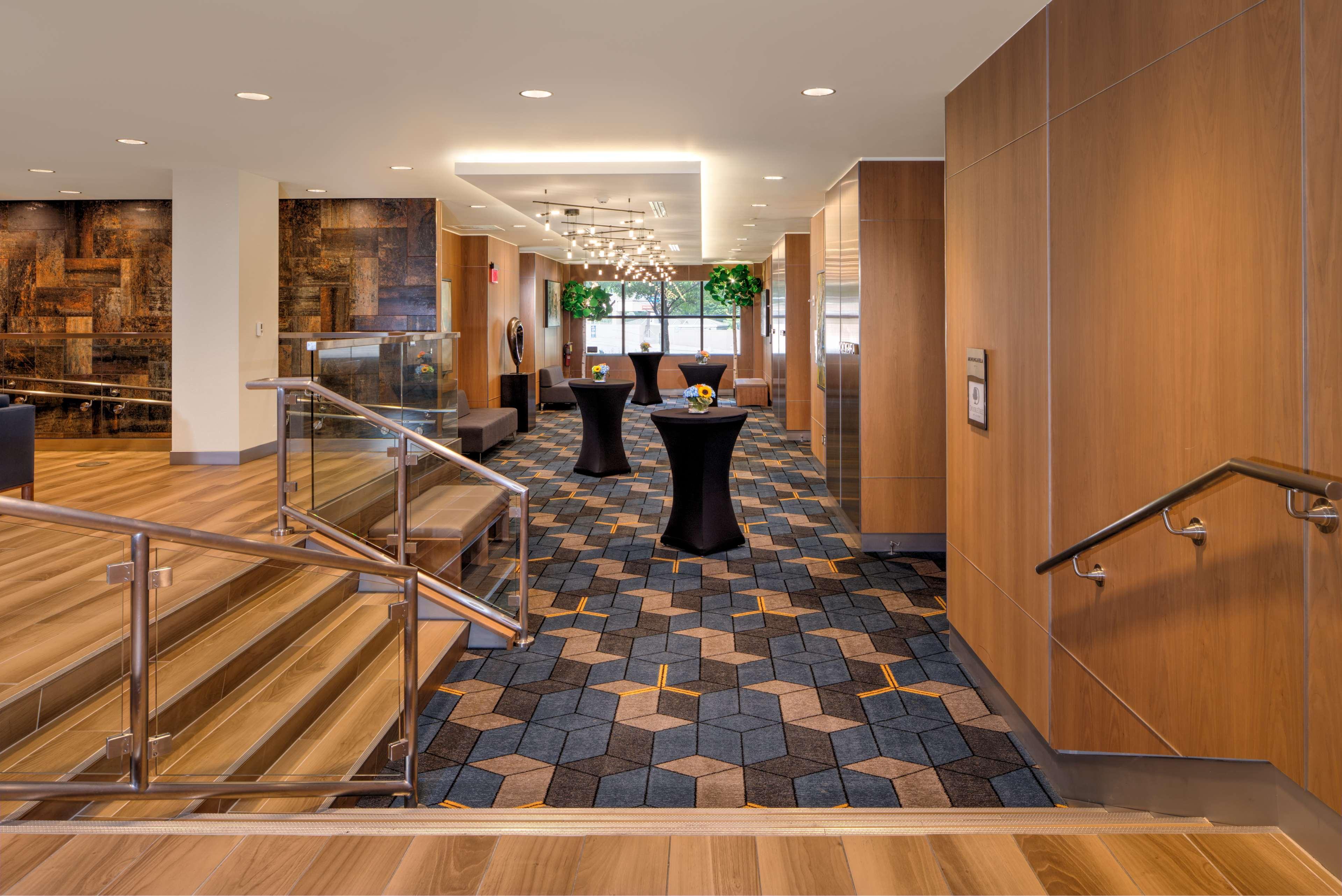 Doubletree By Hilton Hotel & Suites Pittsburgh Downtown Exterior foto