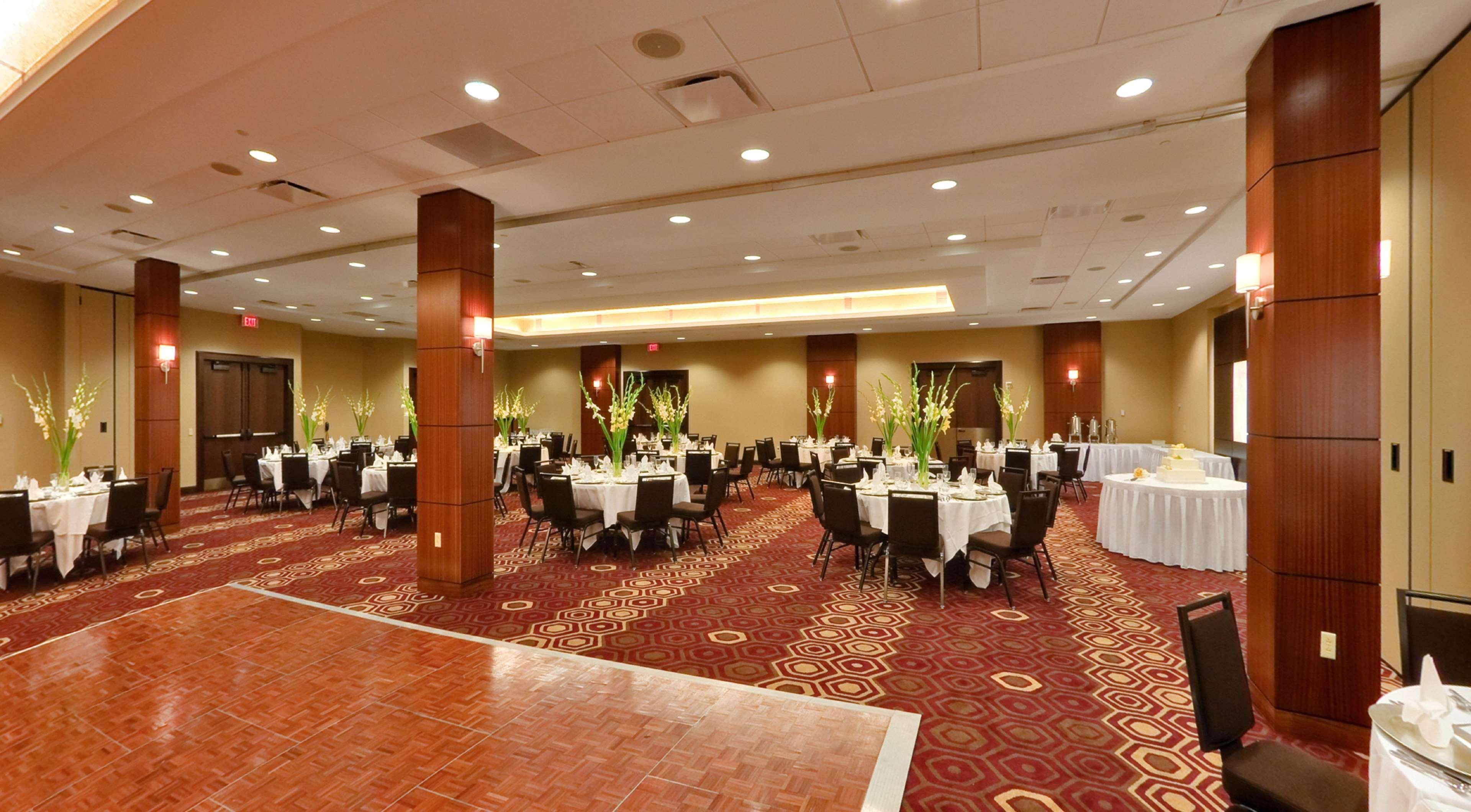 Doubletree By Hilton Hotel & Suites Pittsburgh Downtown Exterior foto